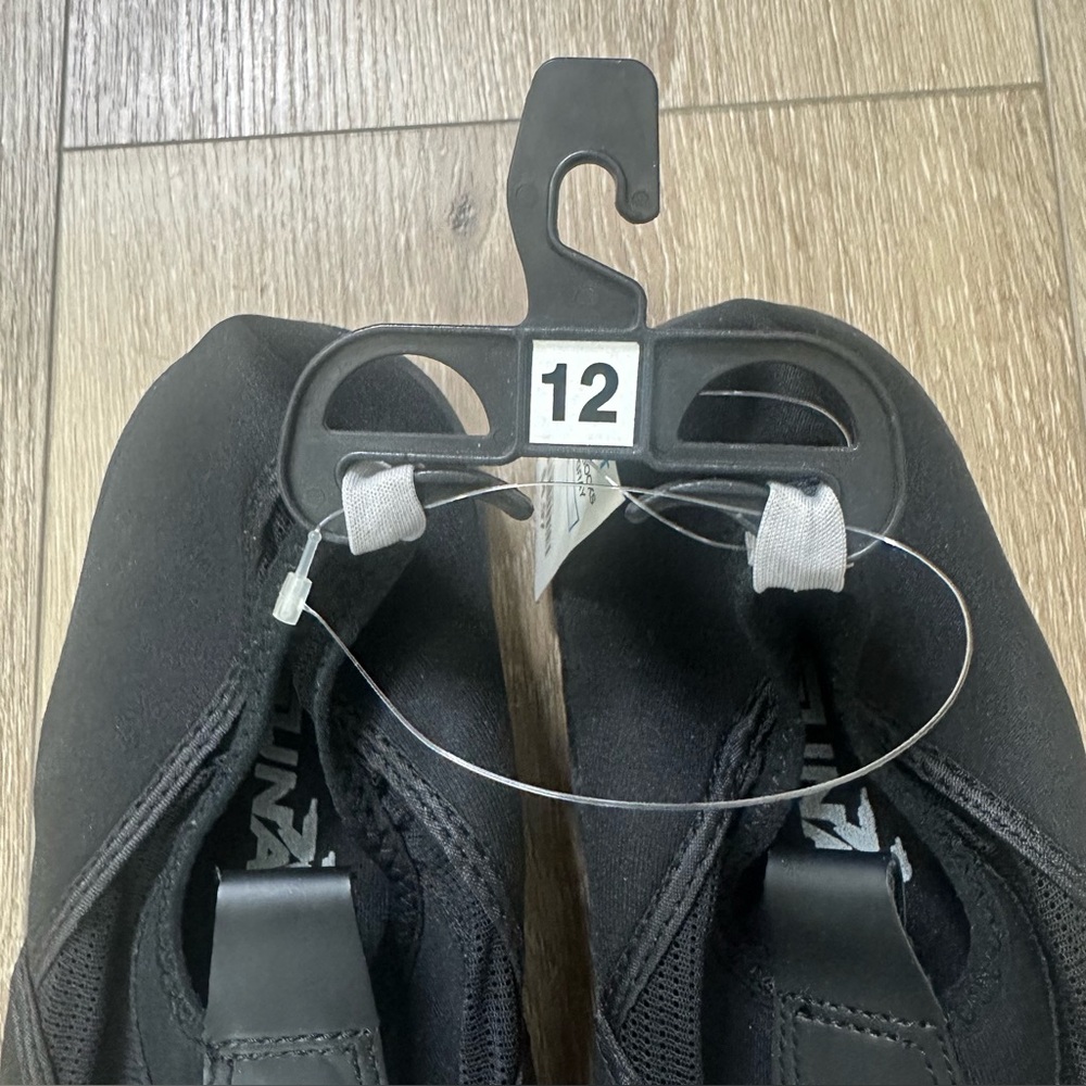 NWT Laguna T Menโs Black Water Shoes Size 12 Unisex Swim Outdoor - Picture 11 of 13